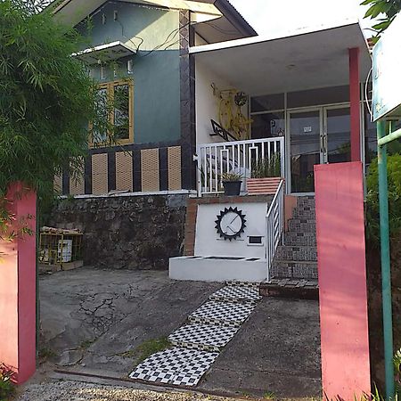 Kenangan Guest House Сабанг Экстерьер фото