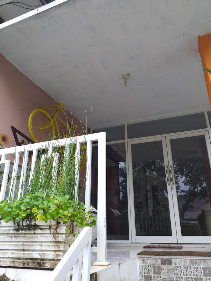 Kenangan Guest House Сабанг Экстерьер фото